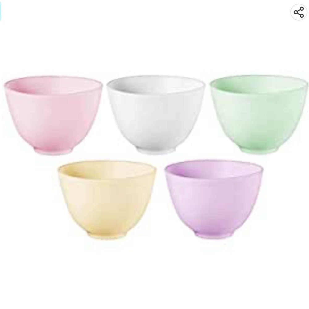 NWT Bundle 4 Inch Silicone Facial or Hair Mixing Bowl Multicolor 5 Bowls Total - Picture 3 of 10